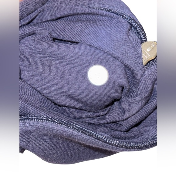 Lululemon Free To Roam Jogger *30"
Midnight Navy - Picture 6 of 12